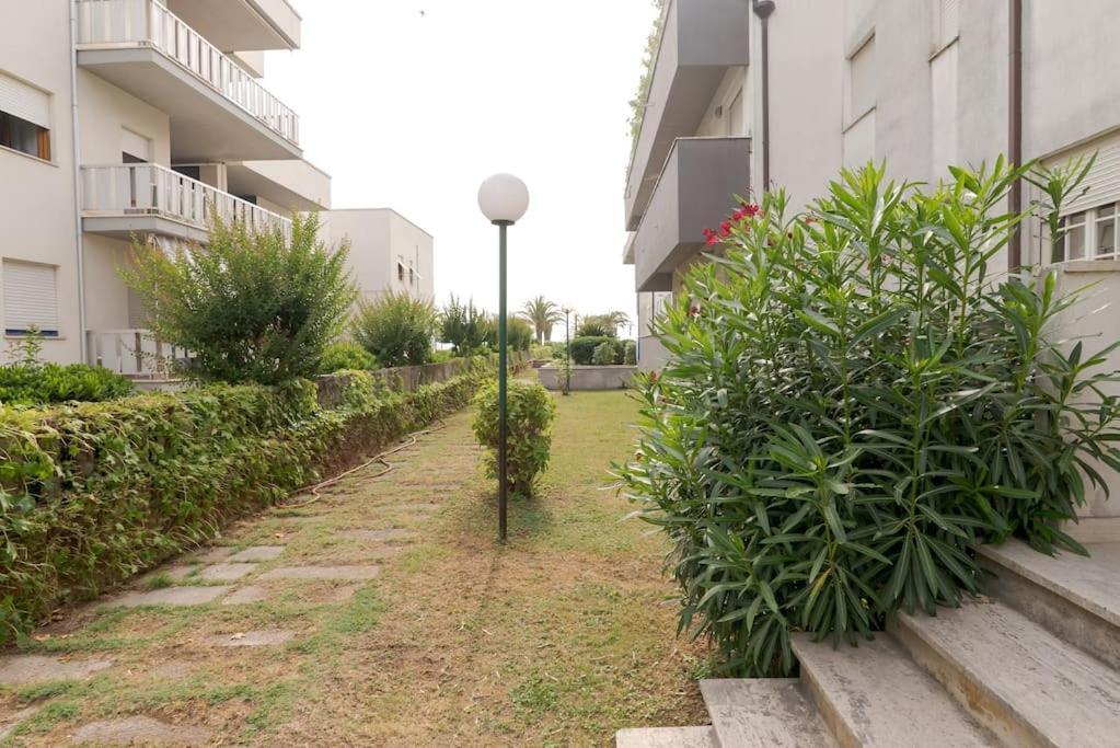 Appartamento incantevole fronte mare Villa Rosa Di Martinsicuro Esterno foto